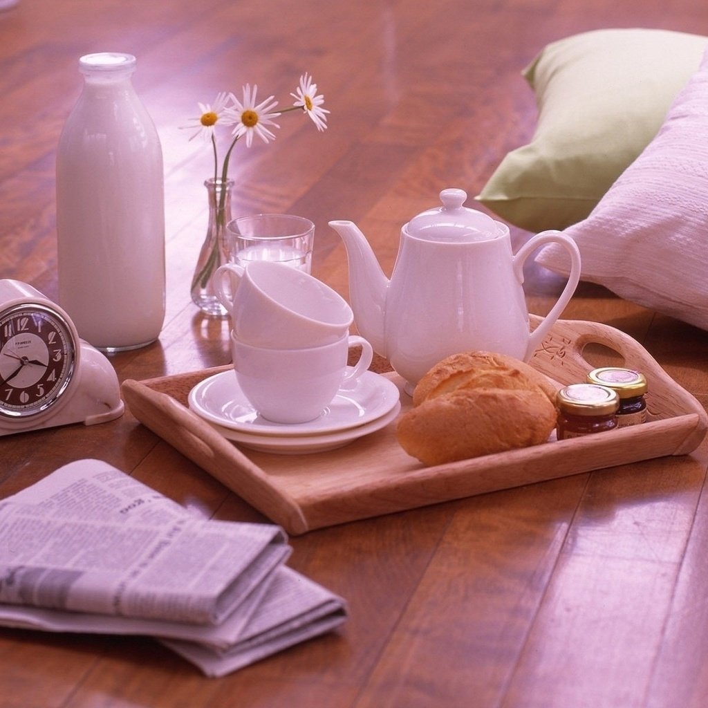 столик для завтрака на подушке