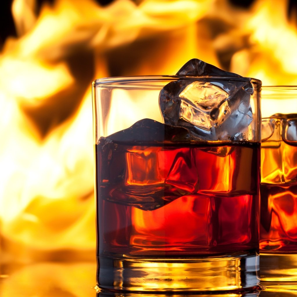 Обои напиток, огонь, лёд, бокалы, алкоголь, виски, drink, fire, ice, glasses, alcohol, whiskey разрешение 2880x1800 Загрузить