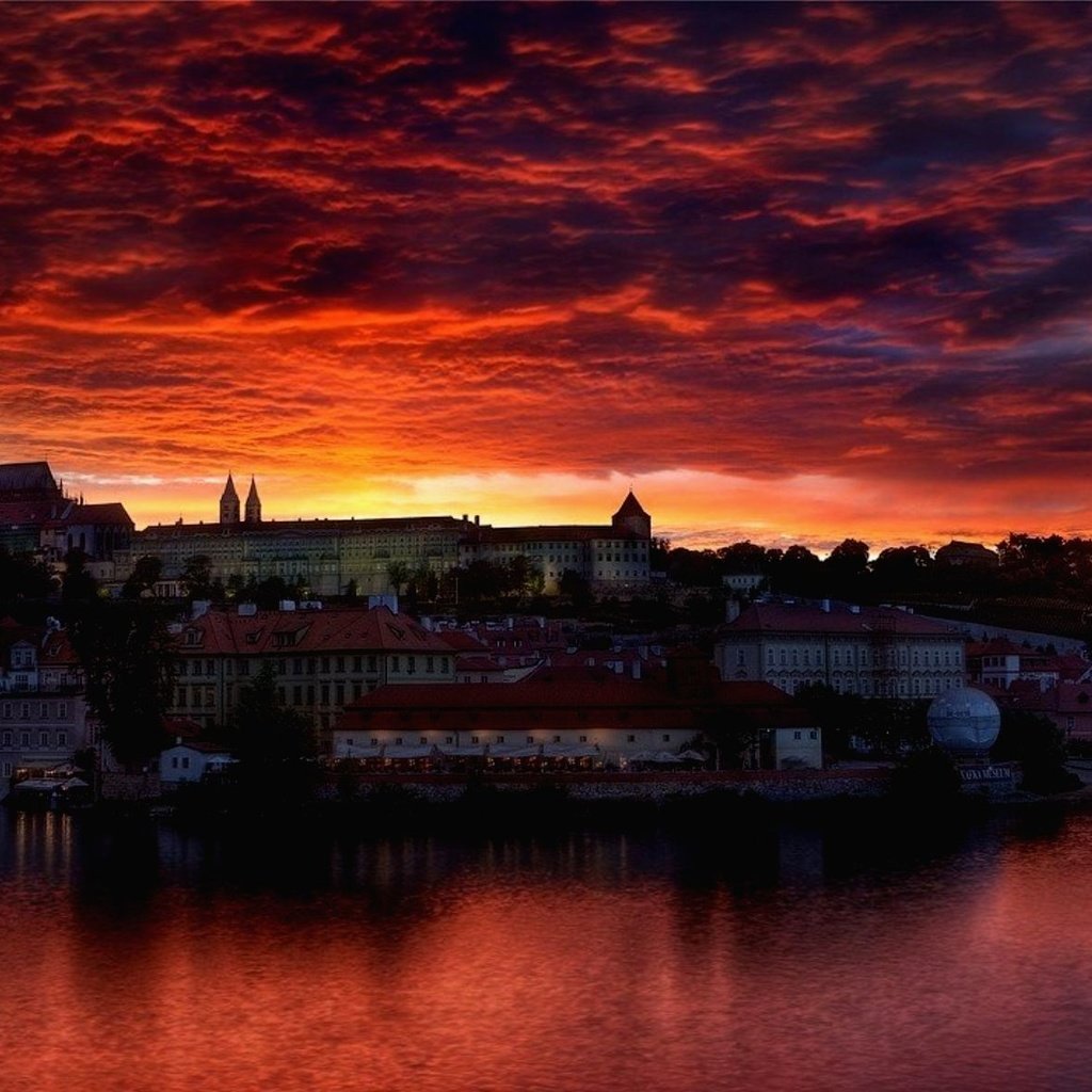 Обои закат, город, дома, здания, прага, sunset, the city, home, building, prague разрешение 2000x1187 Загрузить