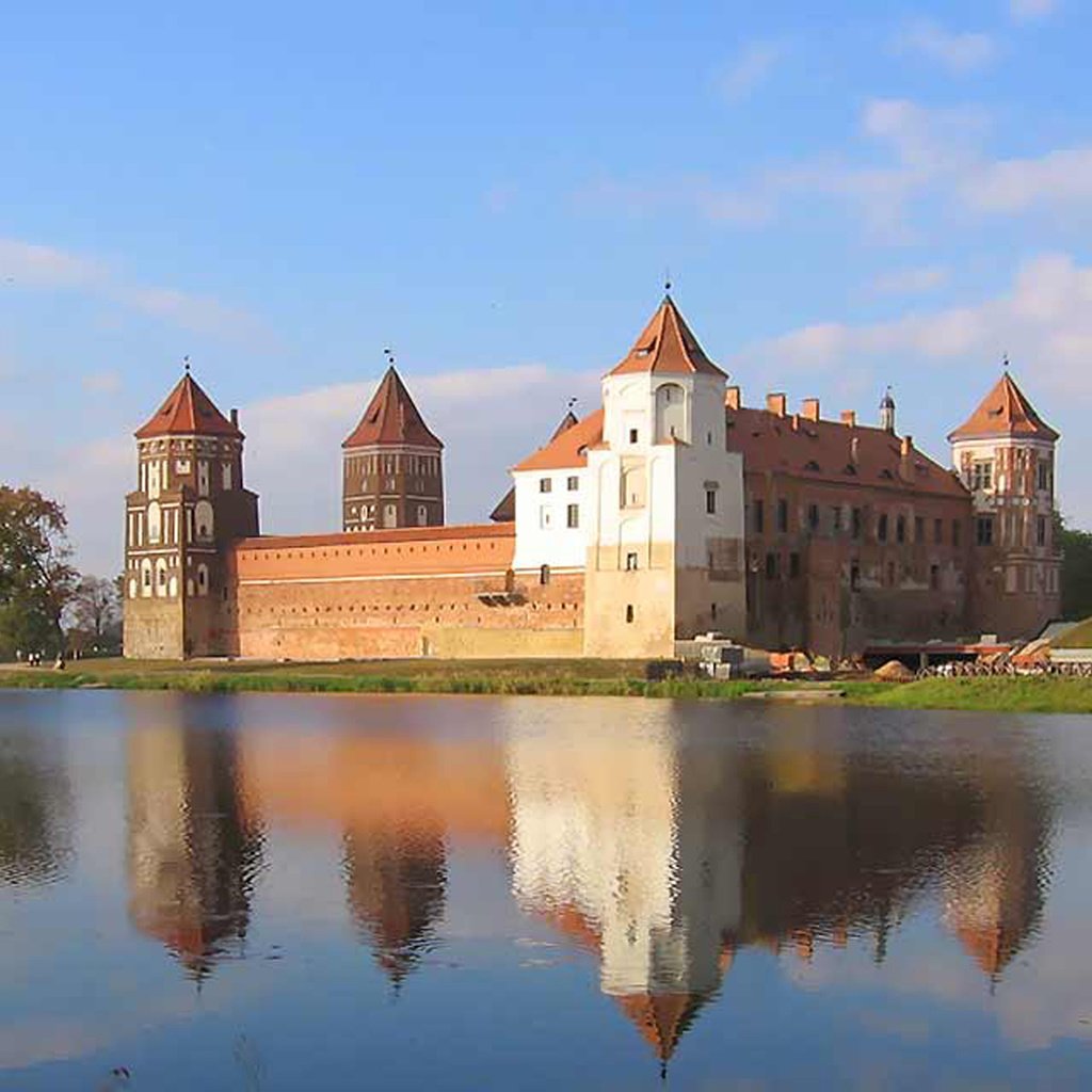 Обои озеро, замок, отражение в воде, lake, castle, the reflection in the water разрешение 1920x1200 Загрузить