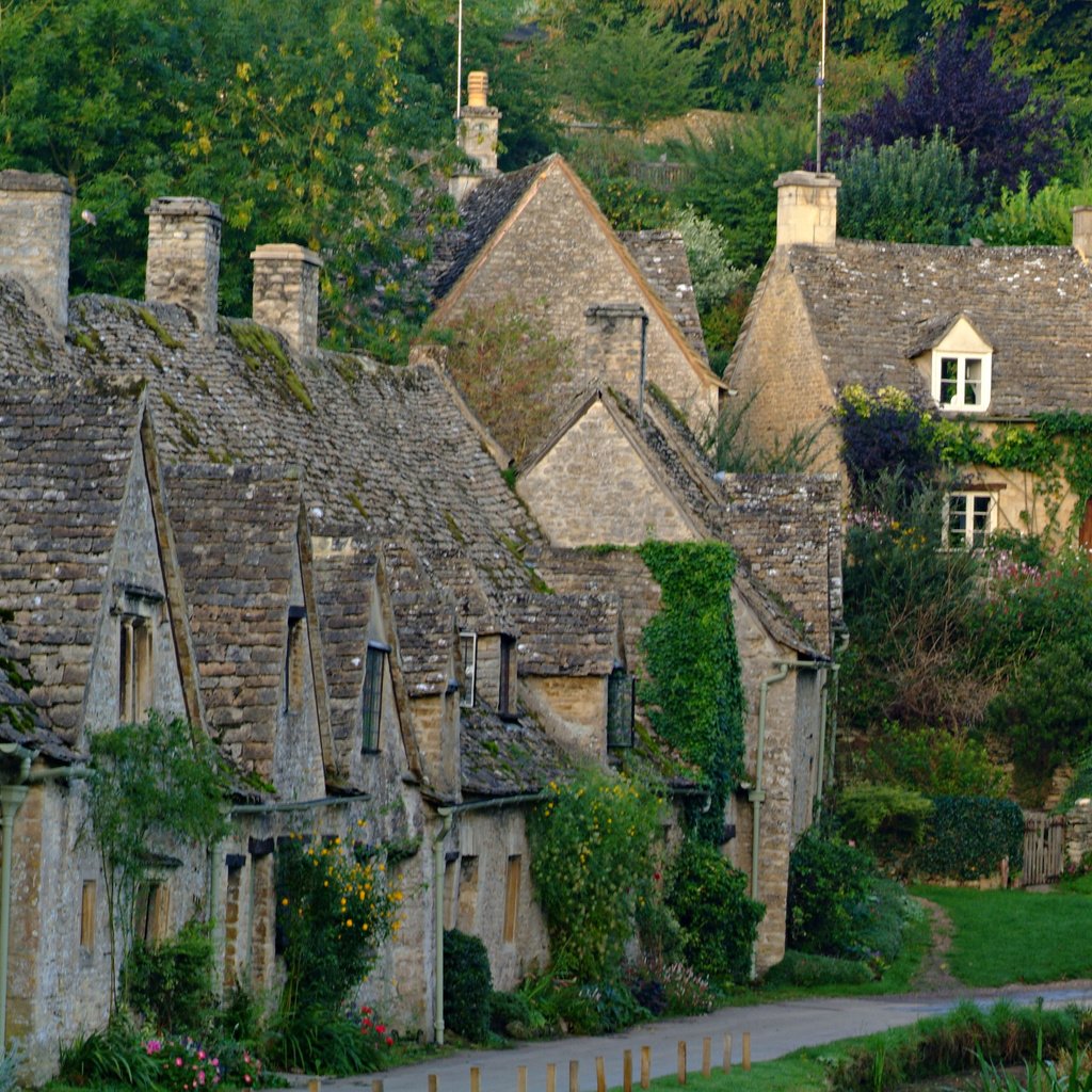 Обои англия, бибери, коттеджи, глостершир, england, bibury, cottages разрешение 3780x2530 Загрузить