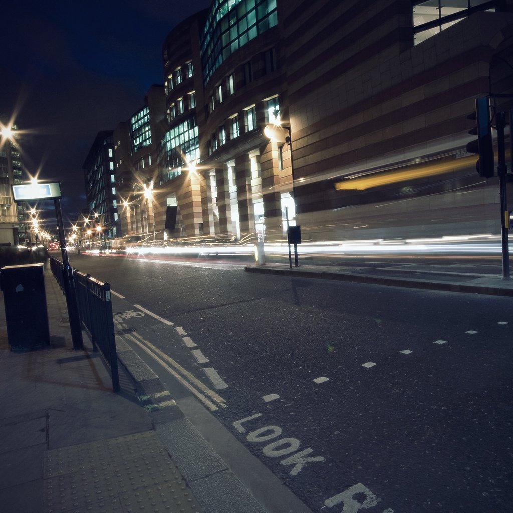 Пустая улица ночью