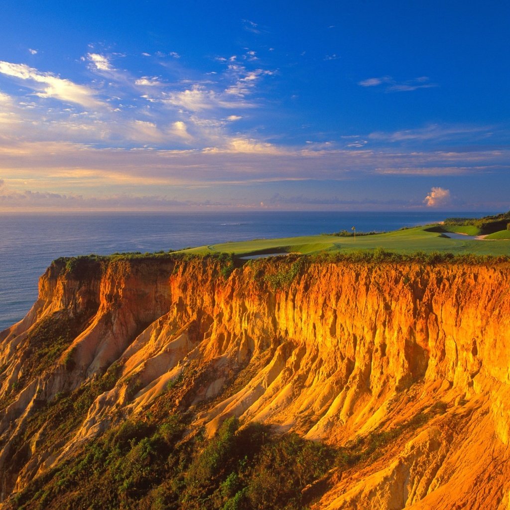 Обои небо, облака, скалы, берег, море, побережье, обрыв, the sky, clouds, rocks, shore, sea, coast, open разрешение 2560x1600 Загрузить