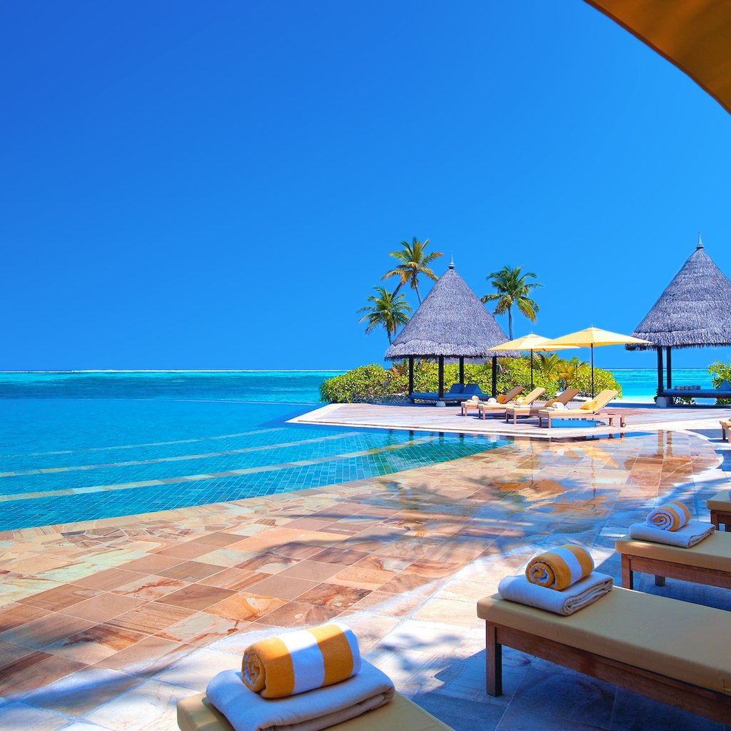 Обои курорт, лежаки, тропики, мальдивы, resort, sunbeds, tropics, the maldives разрешение 1920x1278 Загрузить