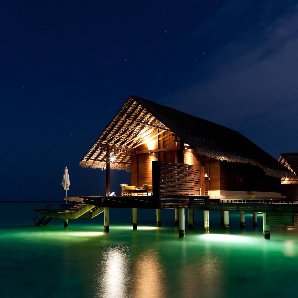 Обои ночь, бунгало, тропики, мальдивы, night, bungalow, tropics, the maldives разрешение 2560x1600 Загрузить