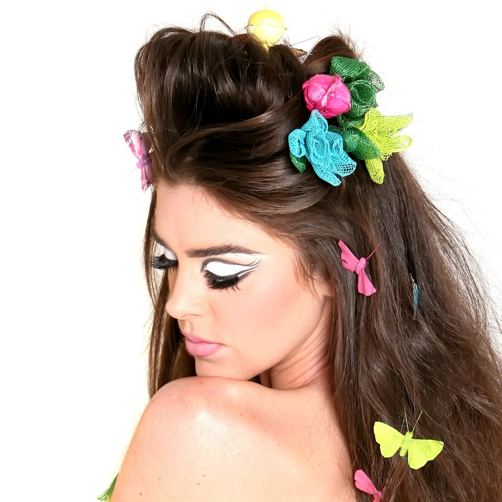 Обои цветы, девушка, брюнетка, волосы, бабочки, flowers, girl, brunette, hair, butterfly разрешение 4660x3912 Загрузить