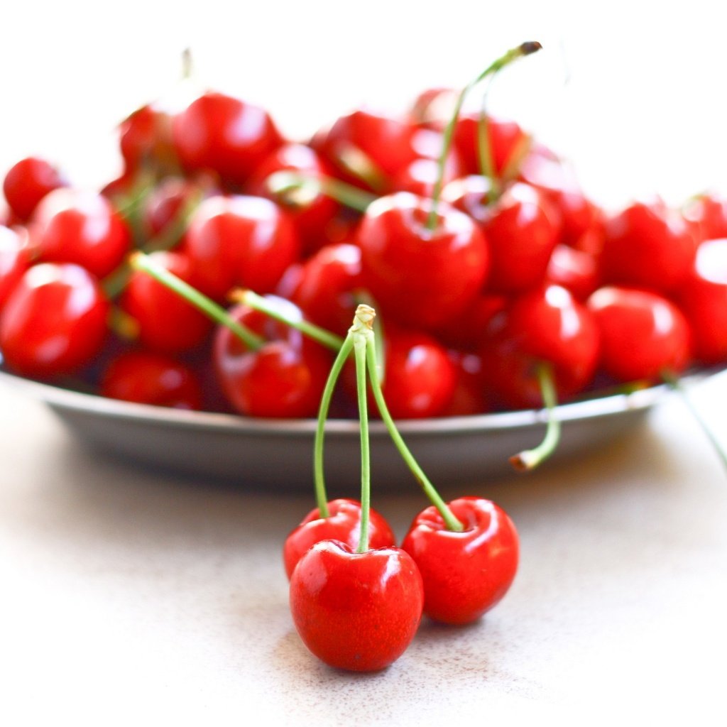Обои макро, фон, ягоды, вишня, macro, background, berries, cherry разрешение 2048x1366 Загрузить