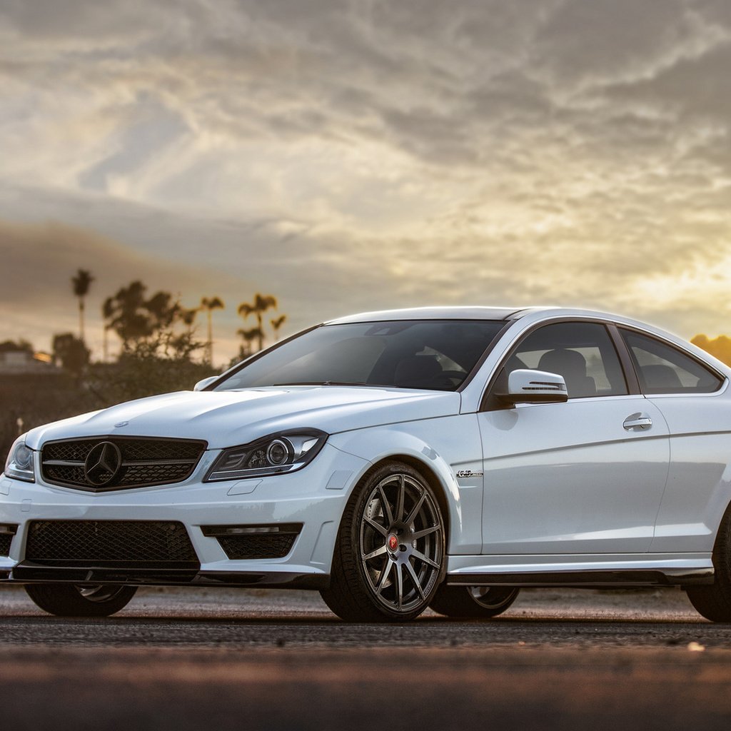 Mercedes c63 AMG White