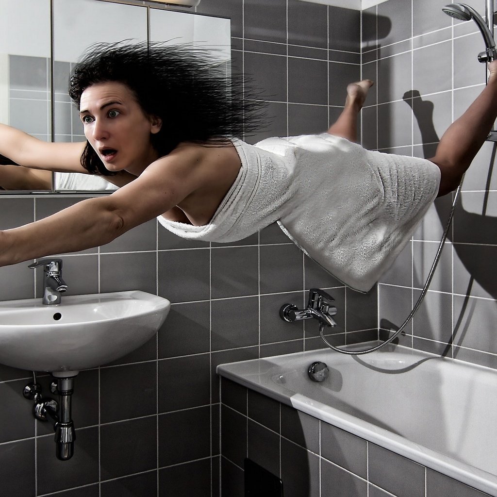 Обои полет с помощью фена, flying with a hair dryer разрешение 2560x1440 Загрузить