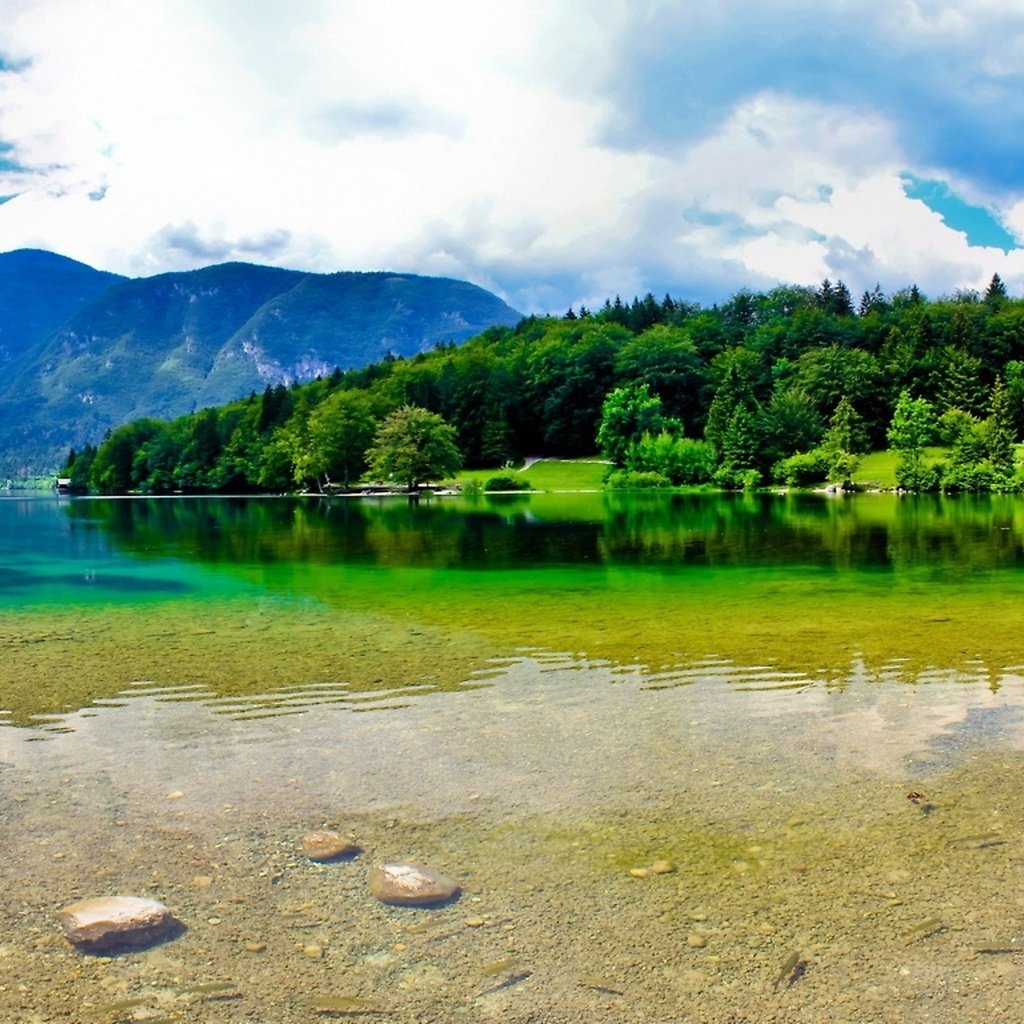 Обои озеро и горы в словении, the lake and mountains in slovenia разрешение 2560x1440 Загрузить