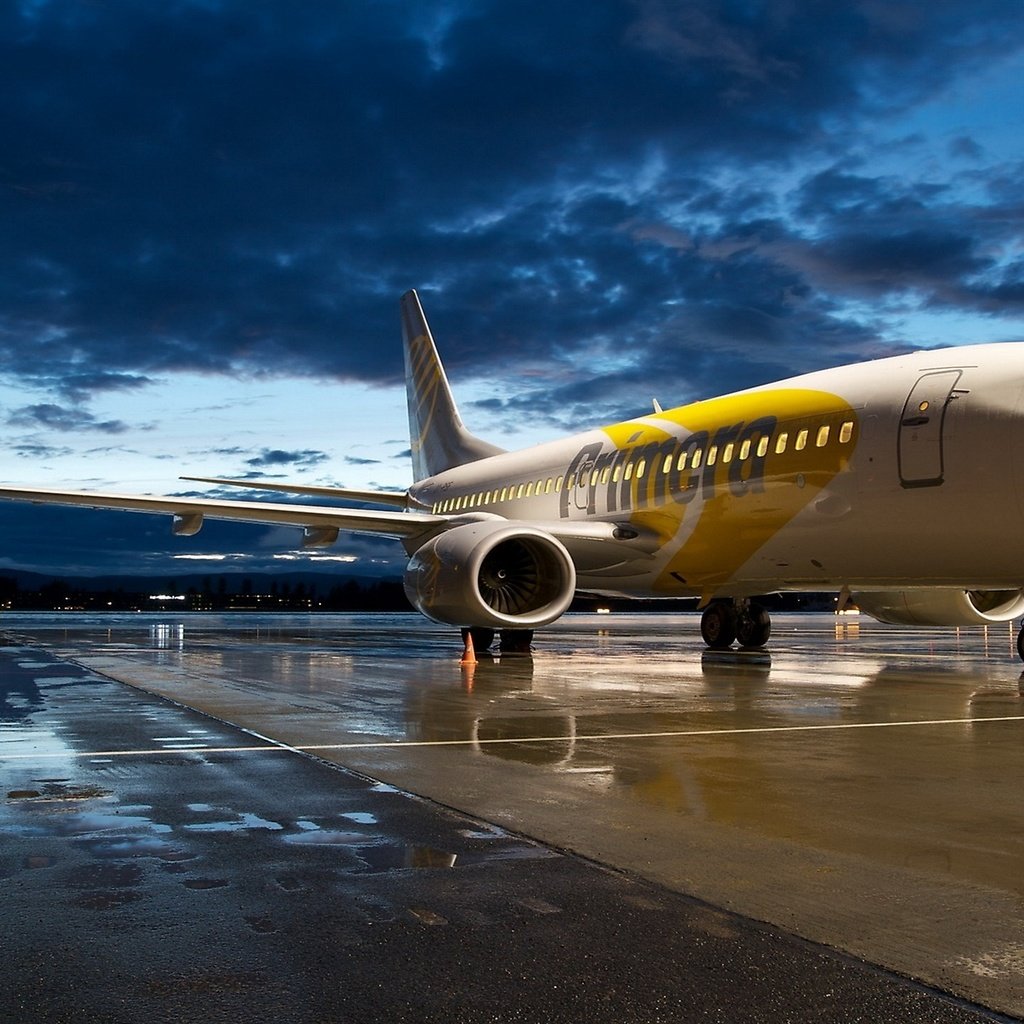 Обои боинг 737 на аэродроме, boeing 737 at the airport разрешение 2560x1440 Загрузить