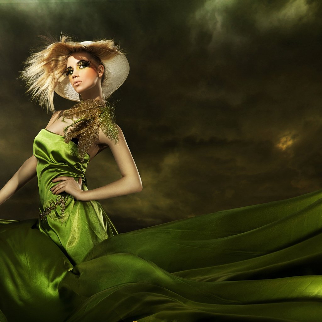 Обои ушанка, перышки, fashionable girl, elegant hairstyle, зеленое платье, грим, hat, feathers, green dress, makeup разрешение 2560x1600 Загрузить