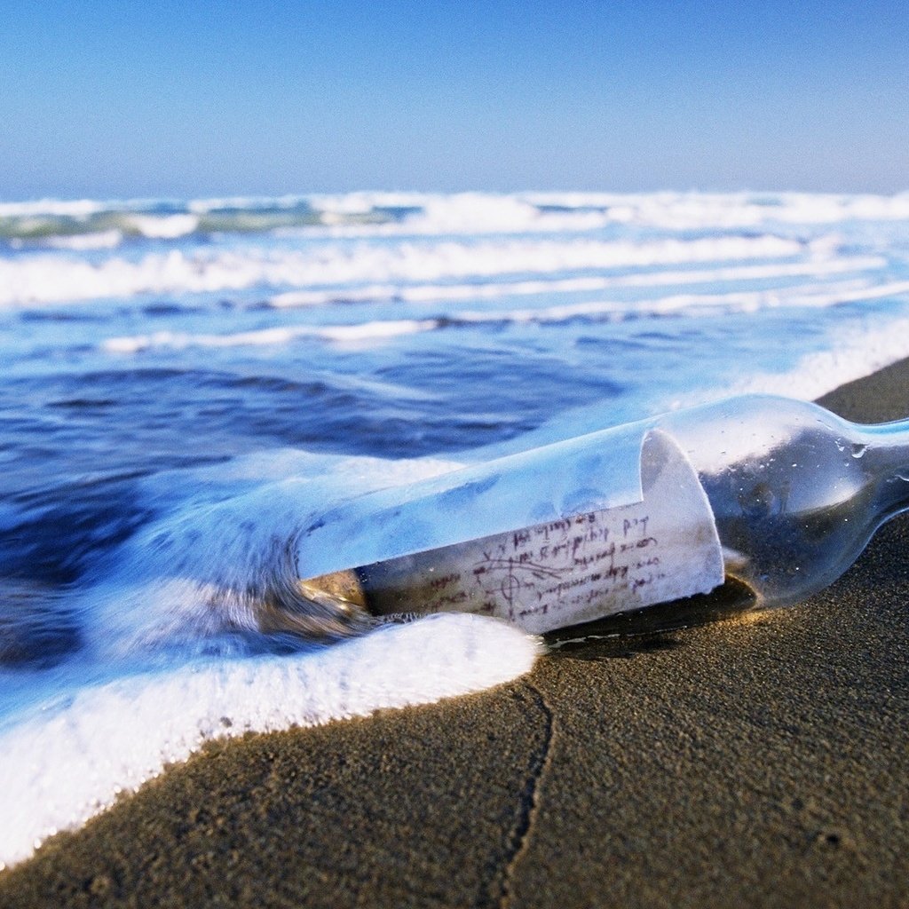 Обои бутылка с письмом на берегу, bottle with a letter on the bank разрешение 1920x1080 Загрузить