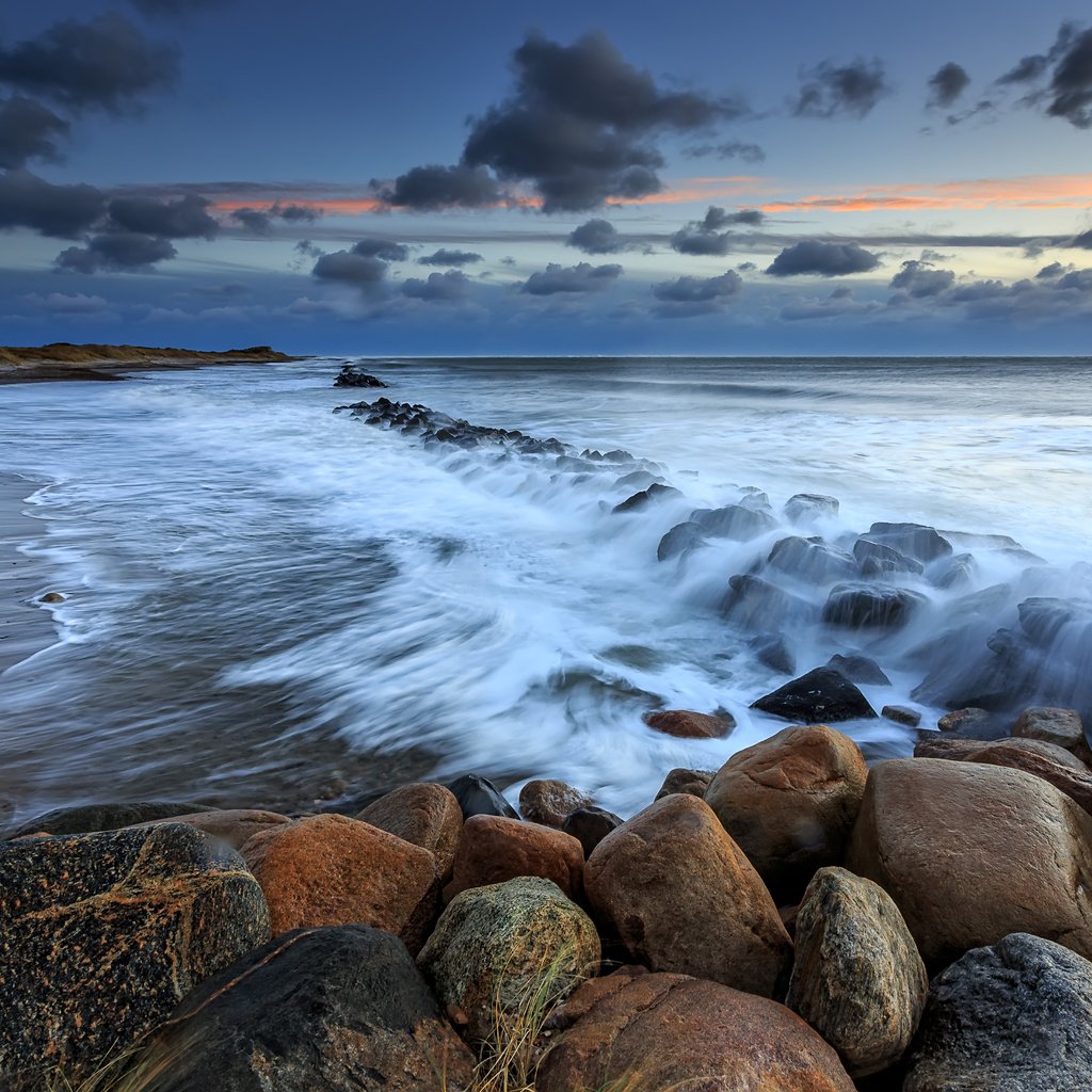 Обои камни, берег, волны, закат, пейзаж, море, дания, stones, shore, wave, sunset, landscape, sea, denmark разрешение 5472x3648 Загрузить