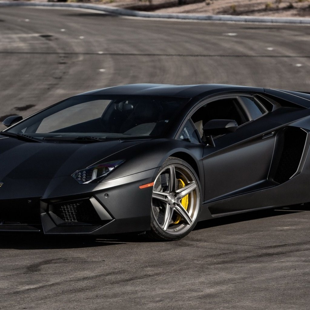 Lamborghini Aventador Black