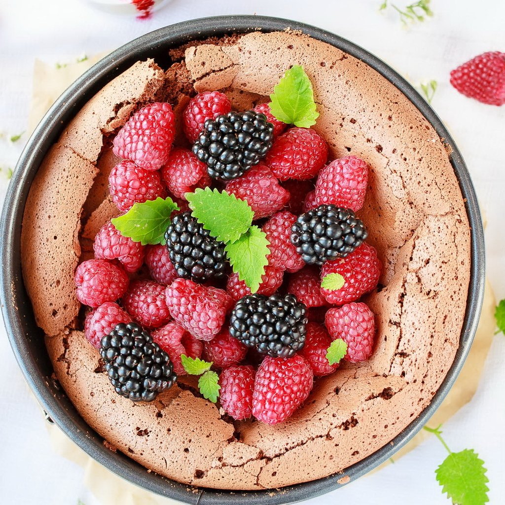 Обои малина, ягода, выпечка, пирог, ежевика, raspberry, berry, cakes, pie, blackberry разрешение 2000x1333 Загрузить