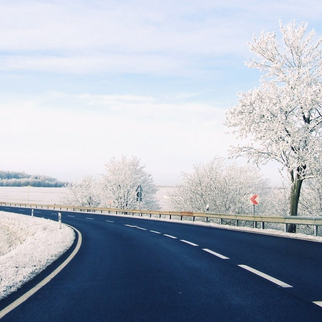 Обои снег, зима, гора, автодорога,     дерево, snow, winter, mountain, road, tree разрешение 1920x1200 Загрузить