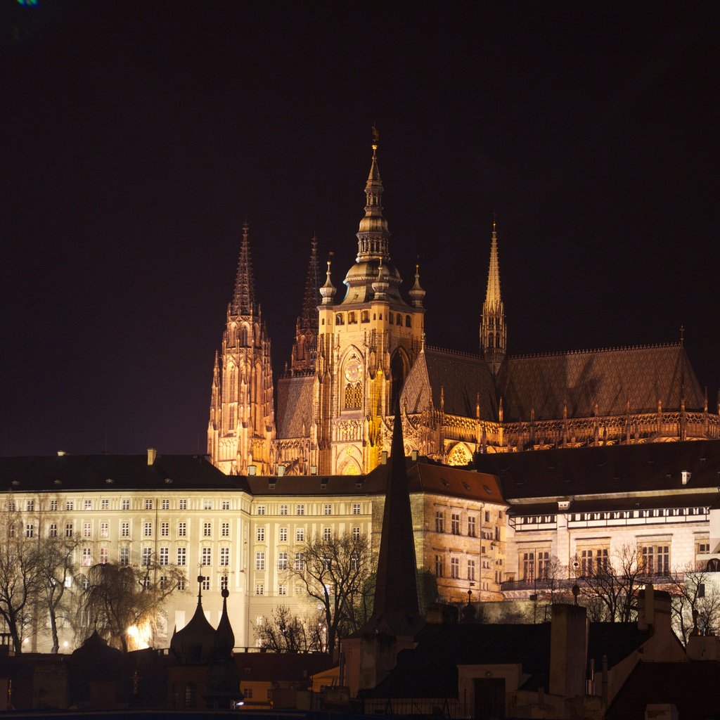 Обои ночь, огни, холм, прага, чехия, собор святого вита, night, lights, hill, prague, czech republic, st. vitus cathedral разрешение 2048x1365 Загрузить