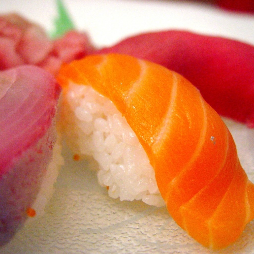 Обои рыба, рис, суши, морепродукты, fish, figure, sushi, seafood разрешение 1920x1440 Загрузить