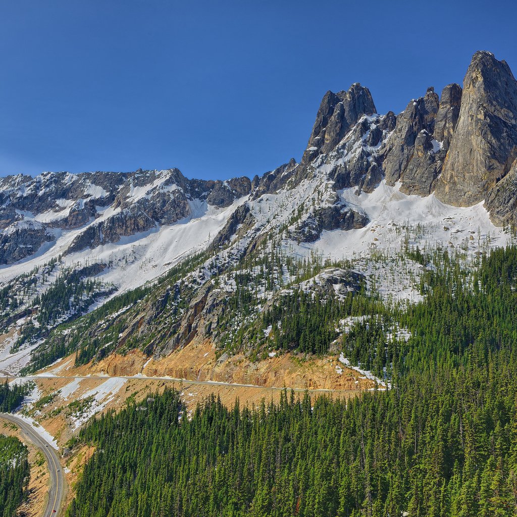 Обои дорога, горы, снег, лес, road, mountains, snow, forest разрешение 2048x1367 Загрузить