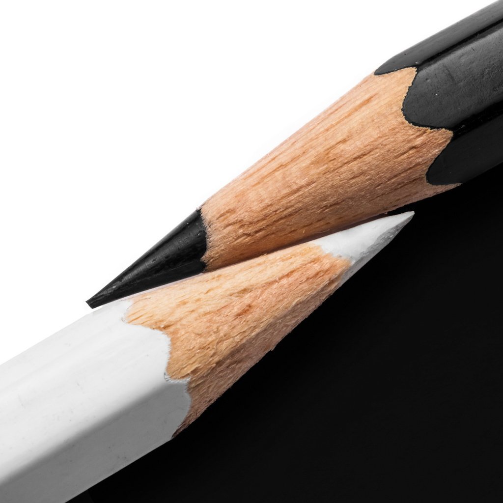 Обои макро, фон, черный, карандаши, белый, macro, background, black, pencils, white разрешение 2560x1707 Загрузить