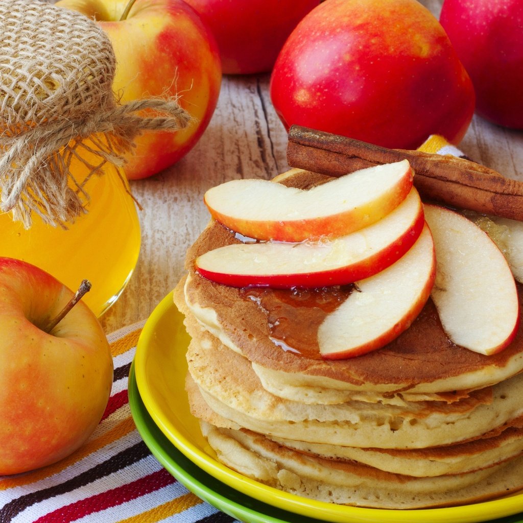 Обои яблоки, джем, мед, блинчики, блины, apples, jam, honey, pancakes разрешение 2880x1800 Загрузить