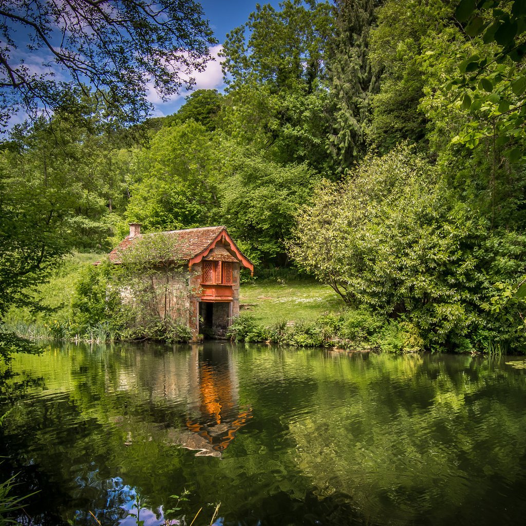 Обои деревья, река, отражение, англия, домик, котсуолдс, trees, river, reflection, england, house, the cotswolds разрешение 2048x1365 Загрузить