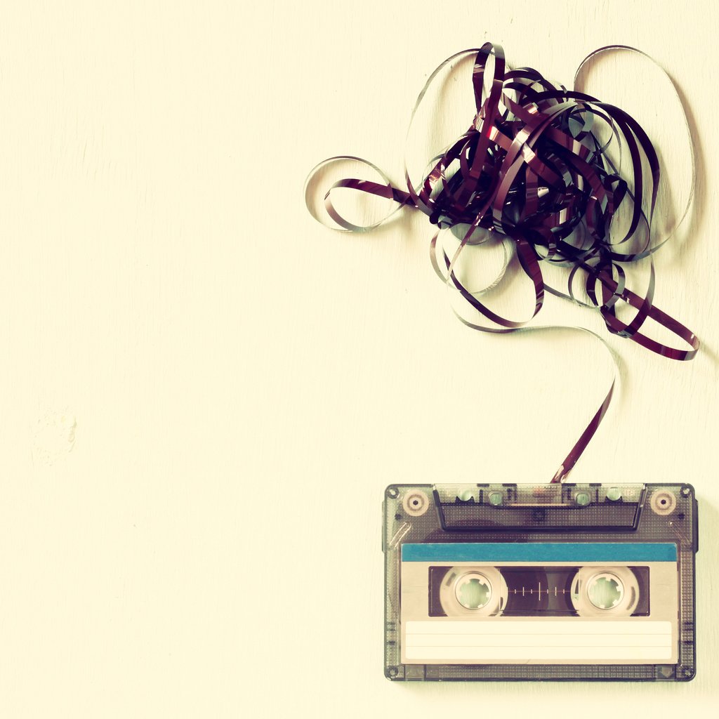 Обои лента, касета, блястит, пластик, кассета, аудиокассета, tape, cassette, plastic, audio cassette разрешение 4143x2676 Загрузить