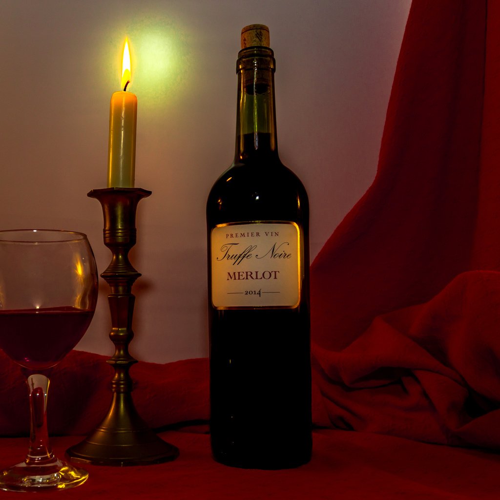 Обои огонь, бокал, вино, свеча, бутылка, красное, fire, glass, wine, candle, bottle, red разрешение 3000x2250 Загрузить