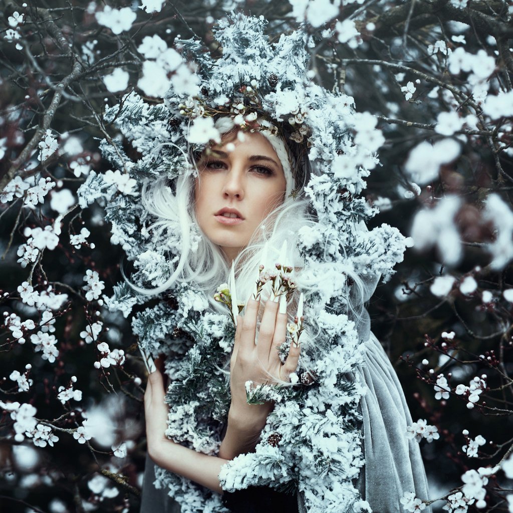 Обои цветы, цветение, девушка, настроение, ветки, весна, венок, bella kotak, kerry-ann, flowers, flowering, girl, mood, branches, spring, wreath разрешение 2048x1365 Загрузить