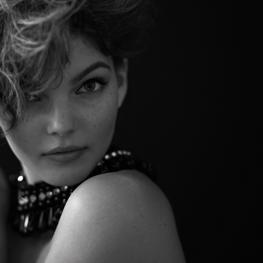 Обои взгляд, чёрно-белое, актриса, camren bicondova, камрен рене бикондова, camren renee bicondova, look, black and white, actress, camren renee bikondoa разрешение 1920x1080 Загрузить