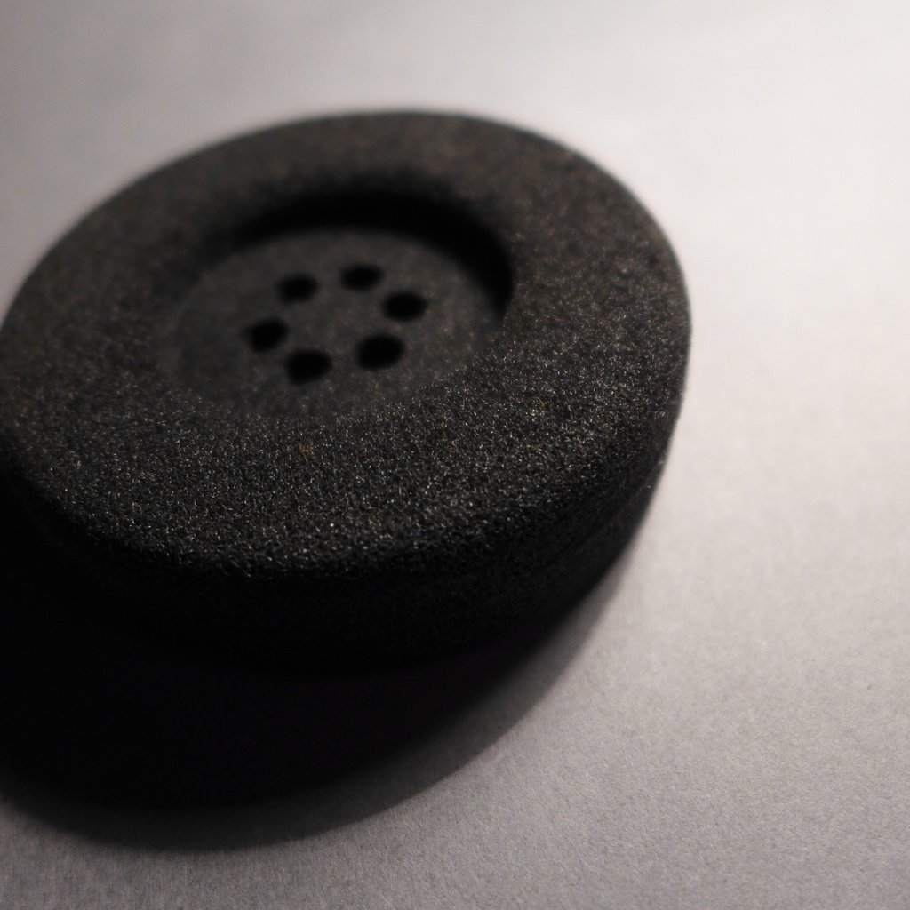 Обои макро, черная, кнопка, пуговица, macro, black, button разрешение 3648x2736 Загрузить