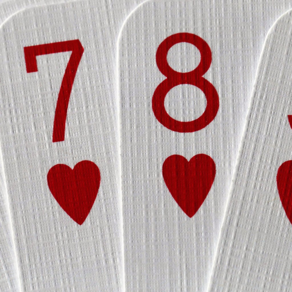 Обои макро, карты, сердечки, 7, 9, 8, 6, macro, card, hearts разрешение 5472x3648 Загрузить