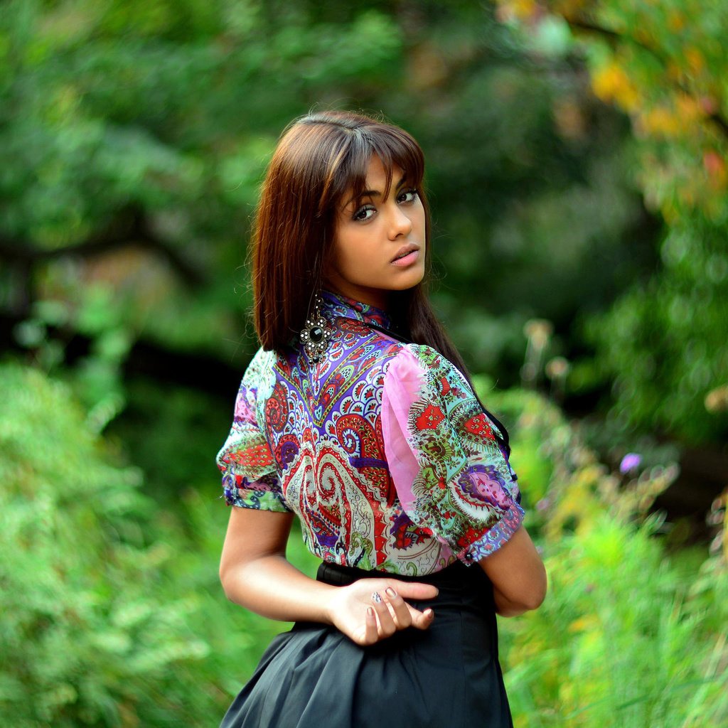 Обои взгляд, блузка, размытие, indian girl, look, blouse, blur разрешение 2048x1365 Загрузить