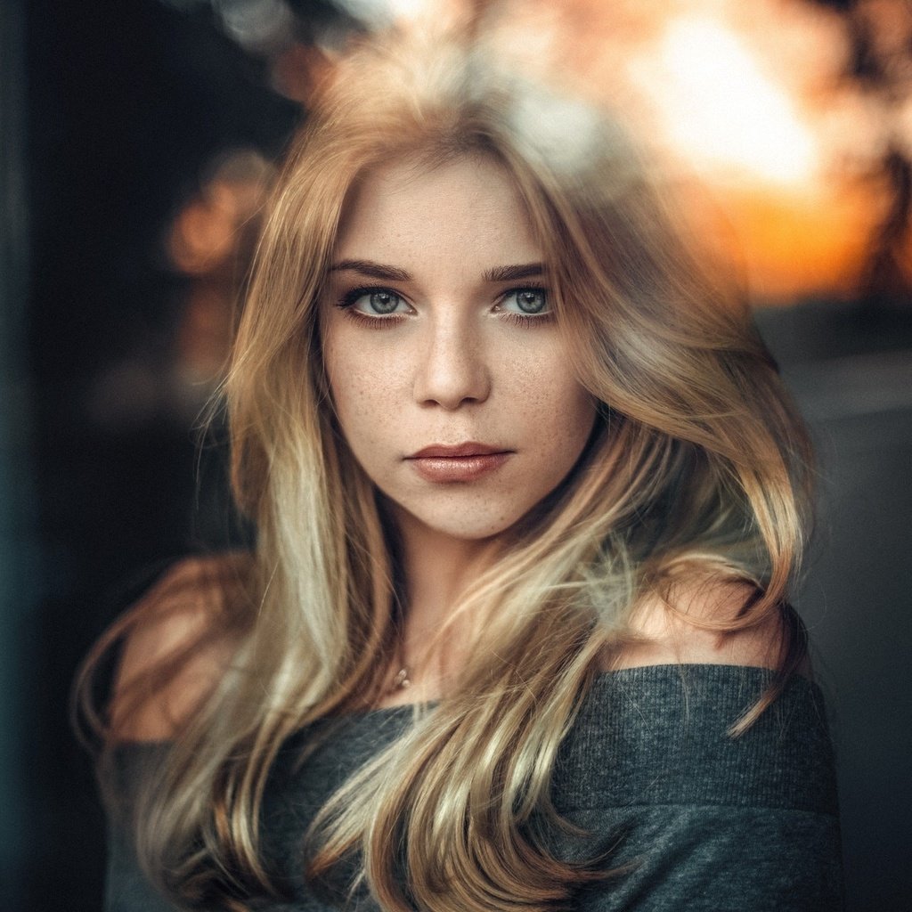 Обои девушка, блондинка, портрет, модель, лицо, стекло, стакан, girl, blonde, portrait, model, face, glass разрешение 1920x1280 Загрузить