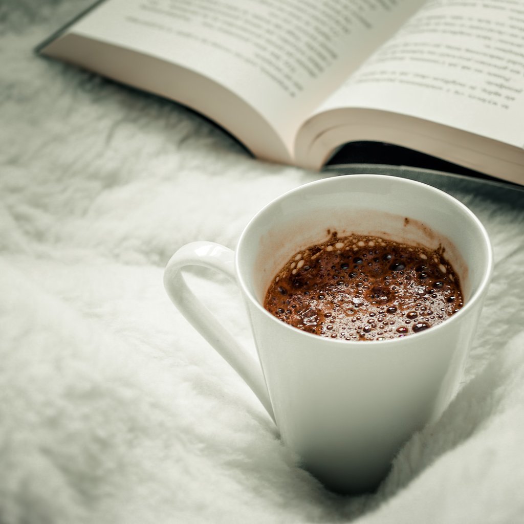Обои кофе, чашка, книга, чтение, coffee, cup, book, reading разрешение 3872x2592 Загрузить