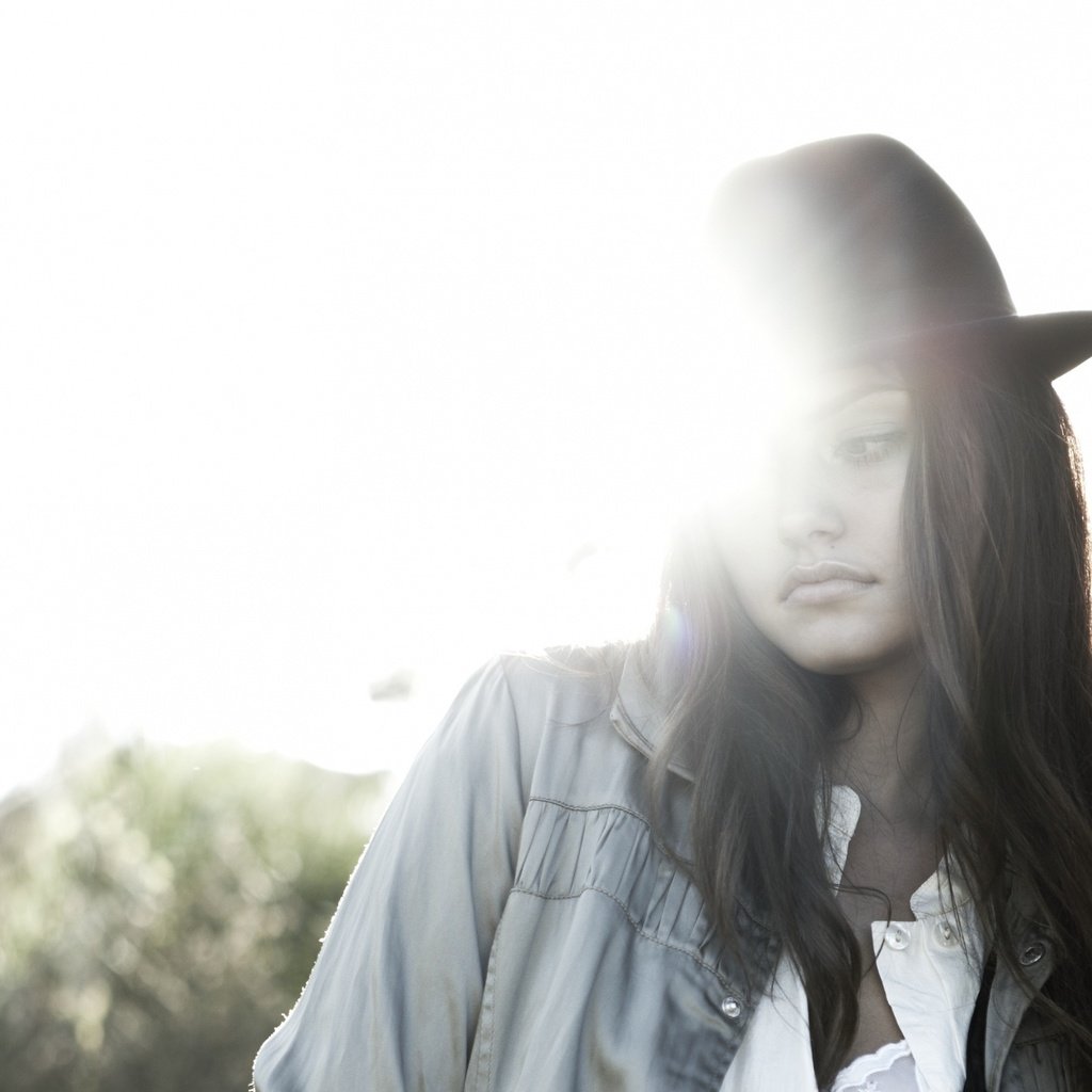 Обои актриса, шляпа, фиби тонкин, actress, hat, phoebe tonkin разрешение 2000x1531 Загрузить