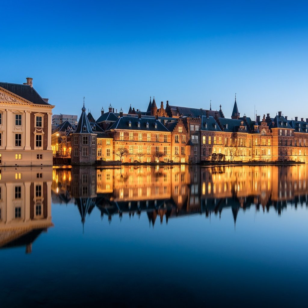 Обои вода, отражение, канал, нидерланды, голландия, den haag, гаага, parlement, water, reflection, channel, netherlands, holland, the hague разрешение 2048x1365 Загрузить