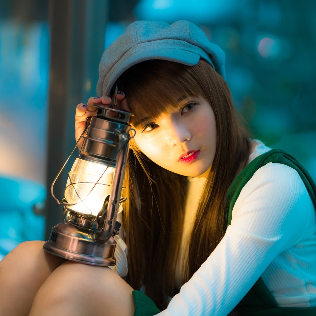 Обои свет, девушка, взгляд, лампа, волосы, азиатка, кепка, light, girl, look, lamp, hair, asian, cap разрешение 7952x5304 Загрузить