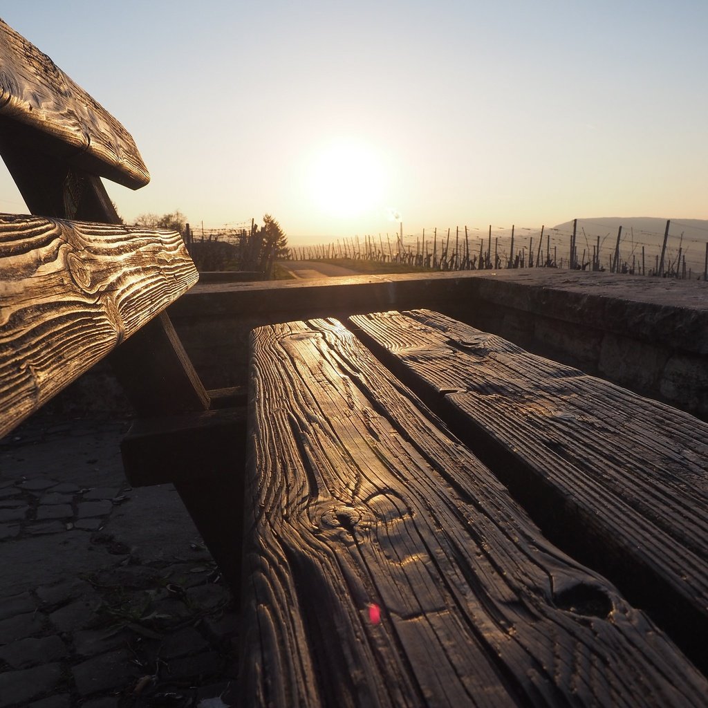 Обои небо, солнце, доски, скамейка, скамья, the sky, the sun, board, bench разрешение 2048x1536 Загрузить