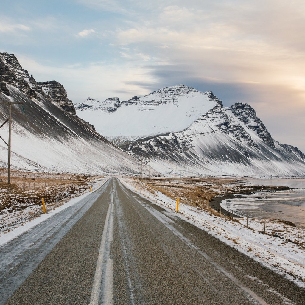 Обои дорога, облака, озеро, горы, зима, road, clouds, lake, mountains, winter разрешение 2048x1365 Загрузить