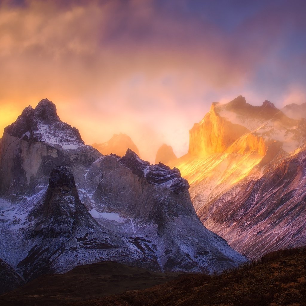 Обои свет, горы, скалы, чили, патагония, torres del paine national park, патогония, light, mountains, rocks, chile, patagonia разрешение 2048x1367 Загрузить