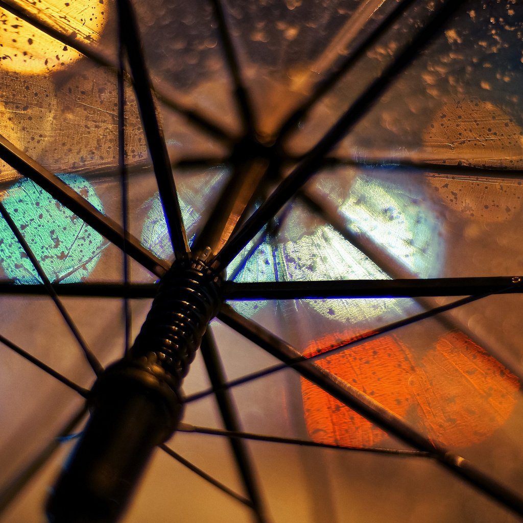 Обои огни, макро, прозрачный, дождь, зонт, зонтик, спицы, lights, macro, transparent, rain, umbrella, spokes разрешение 2048x1361 Загрузить