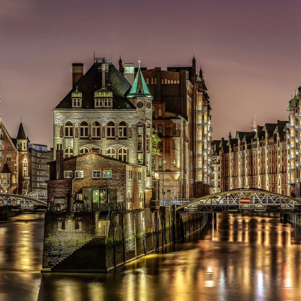 Обои ночь, огни, мост, канал, дома, германия, гамбург, night, lights, bridge, channel, home, germany, hamburg разрешение 2048x1205 Загрузить