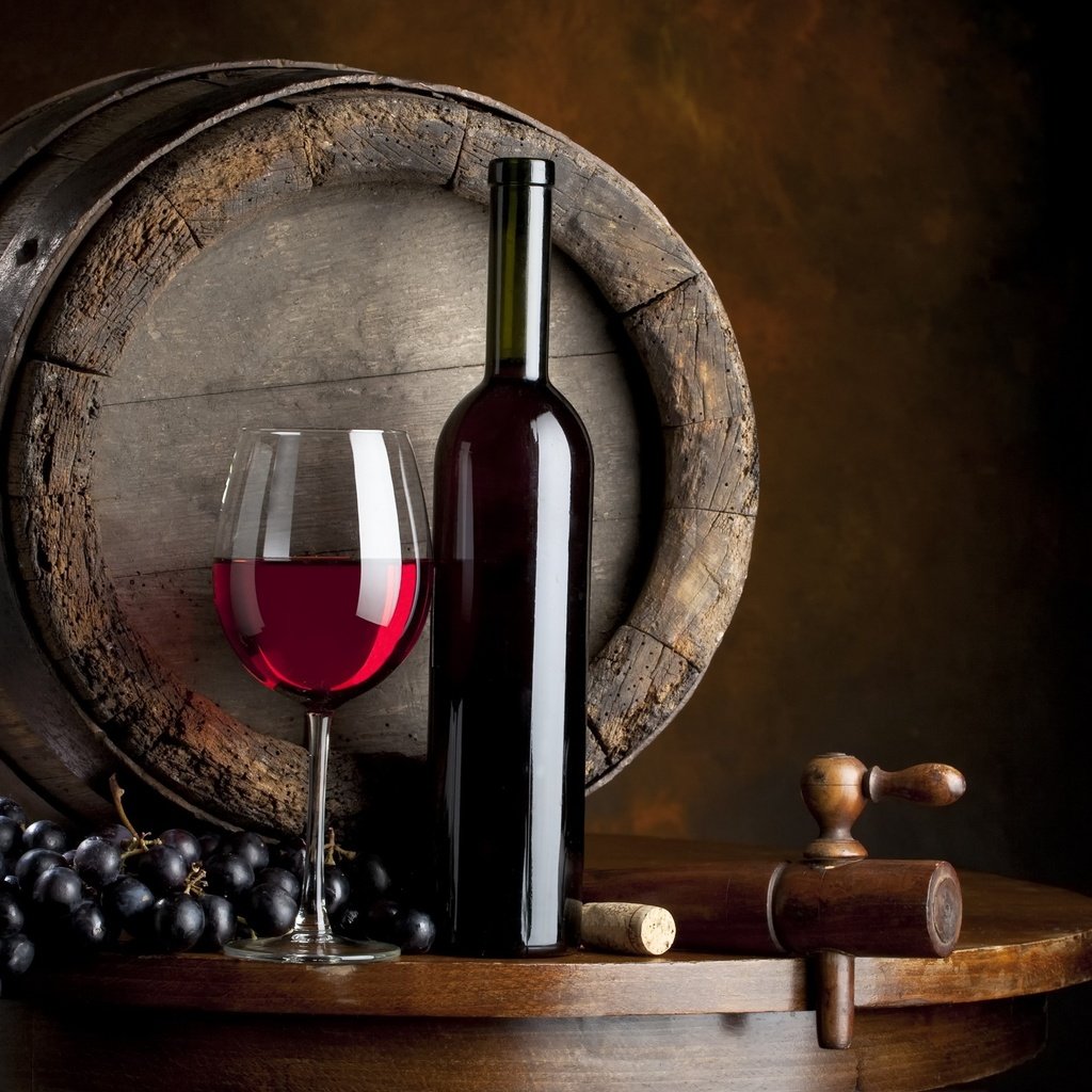 Обои виноград, бокал, вино, бутылка, бочка, красное вино, бочонок, grapes, glass, wine, bottle, barrel, red wine разрешение 2880x1800 Загрузить