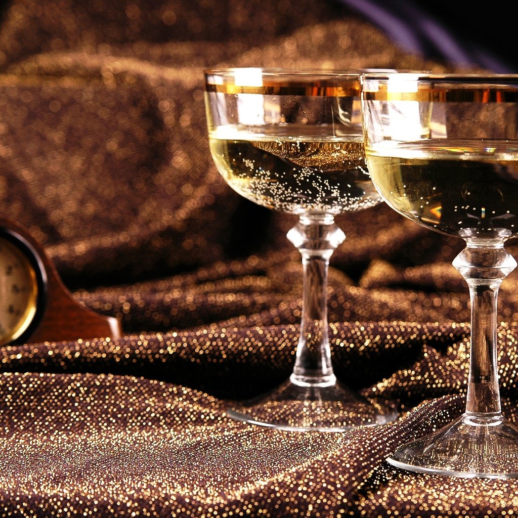 Обои новый год, часы, ткань, вино, бокалы, шампанское, new year, watch, fabric, wine, glasses, champagne разрешение 5000x3300 Загрузить