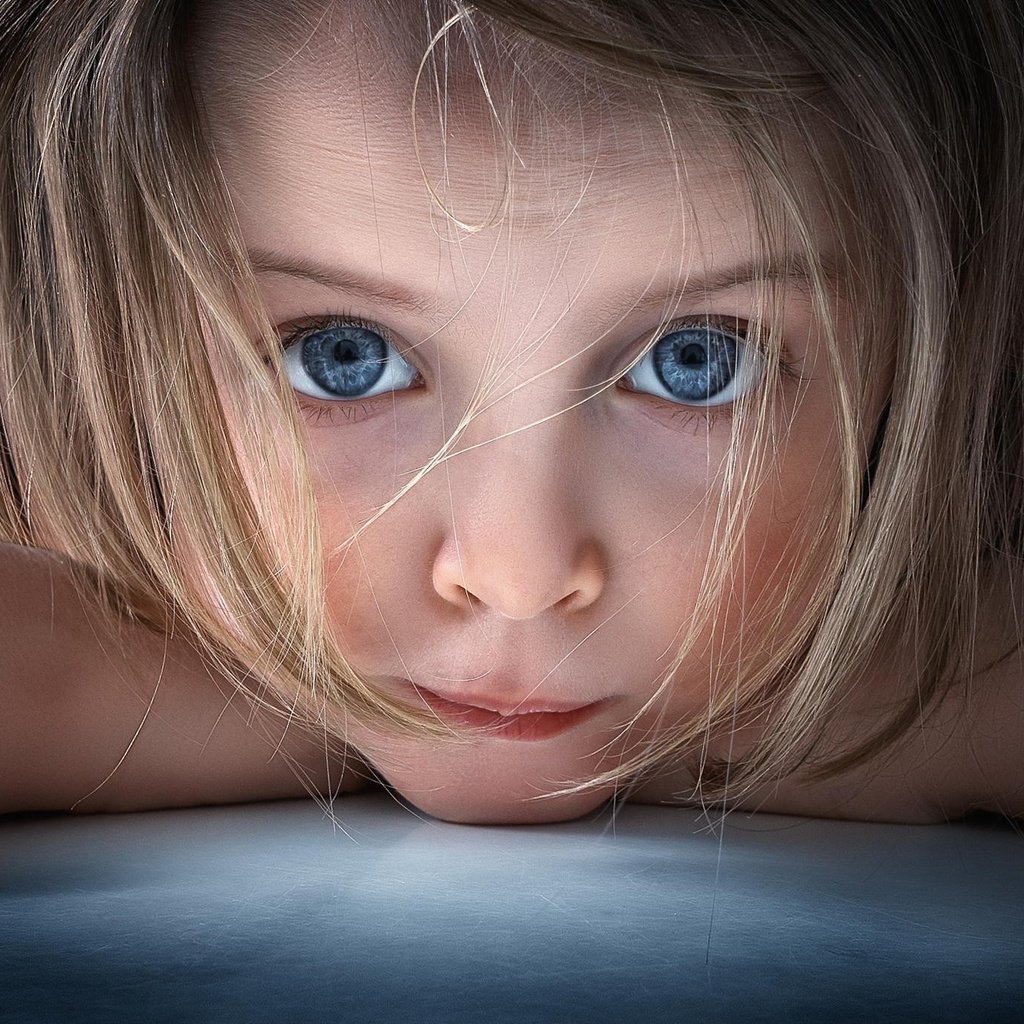 Обои портрет, взгляд, дети, девочка, лицо, ребенок, голубые глаза, portrait, look, children, girl, face, child, blue eyes разрешение 2048x1367 Загрузить