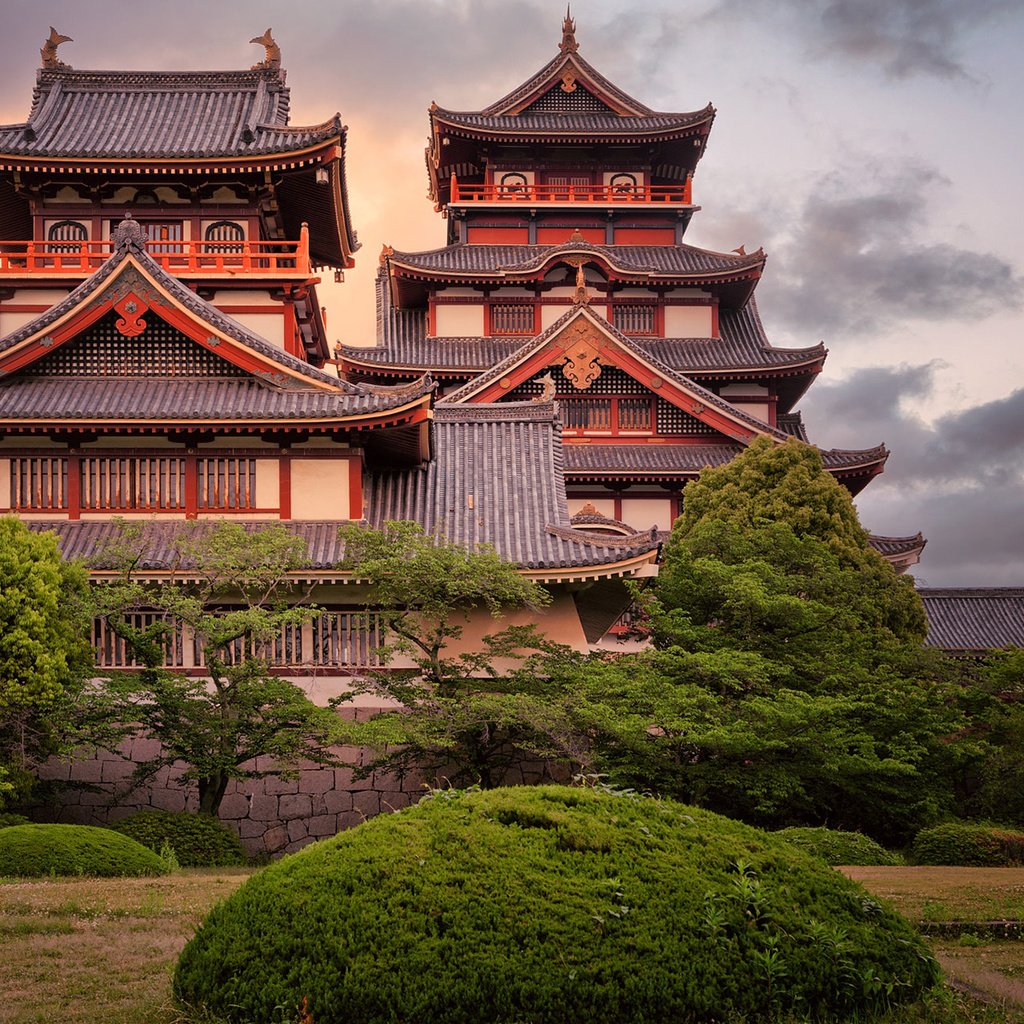 Обои закат, замок, япония, киото, архитектура, замок фусими, sunset, castle, japan, kyoto, architecture разрешение 1920x1200 Загрузить