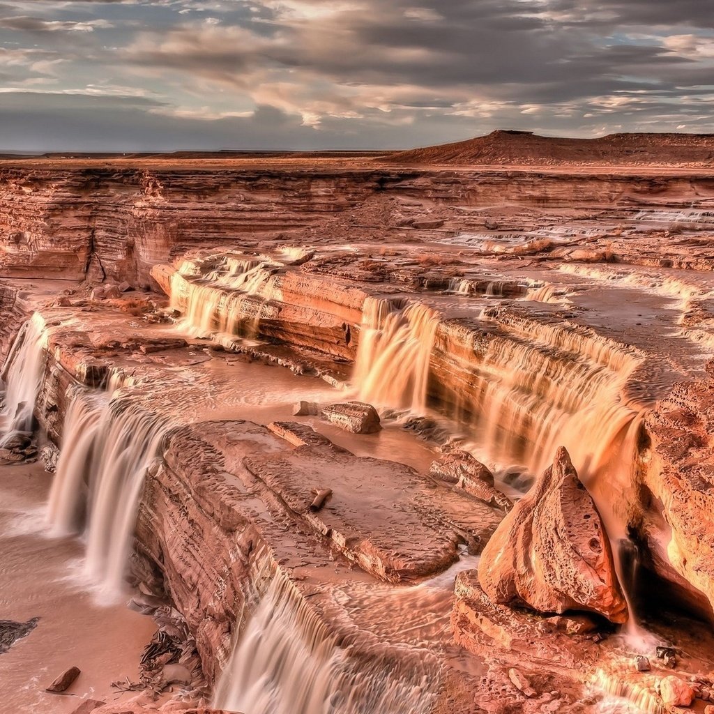 Обои небо, скалы, тучи, водопад, каньон, сша, аризона, гранд-фоллс, the sky, rocks, clouds, waterfall, canyon, usa, az, grand falls разрешение 1920x1080 Загрузить