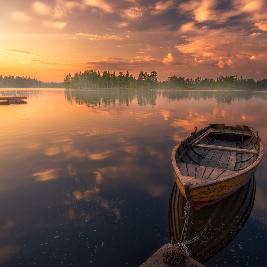 Обои озеро, закат, отражение, пейзаж, лодка, lake, sunset, reflection, landscape, boat разрешение 1920x1200 Загрузить